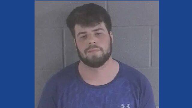 One person arrested after attacking restaurants employees with hammer in Kentucky