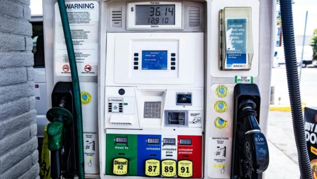 Florida gas prices remain above $4 as fuel costs stay elevated statewide