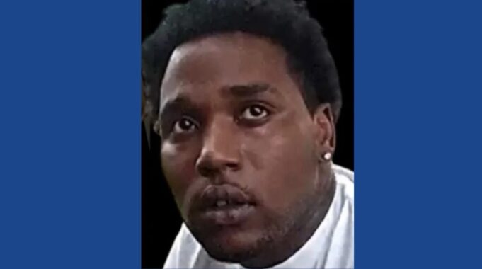 Police searching for wanted murder suspect in Iowa