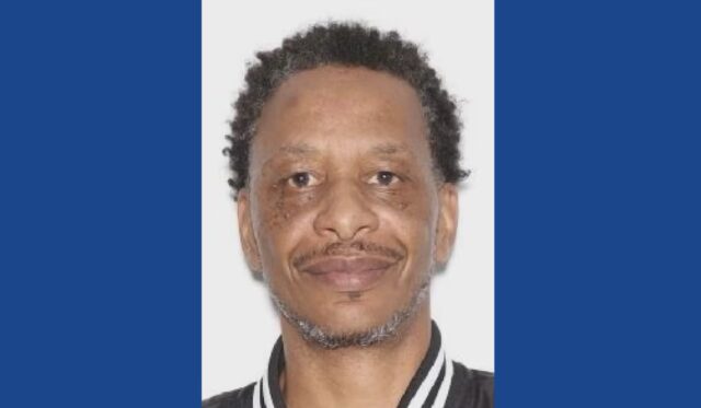Police searching for wanted theft suspect in Georgia