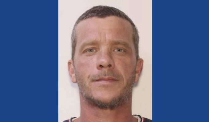 Police searching for wanted fugitive in Georgia