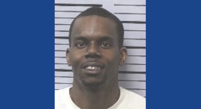 One person arrested after hitting man with metal object in Alabama