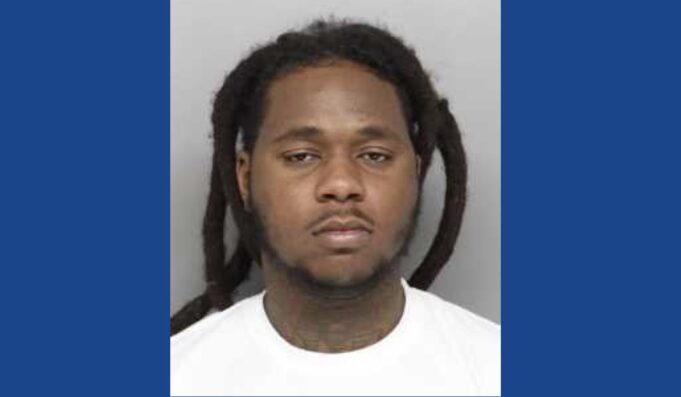Police searching for wanted theft suspect in Ohio