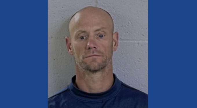 One person arrested after passing out at Ohio gas station, resisting officers