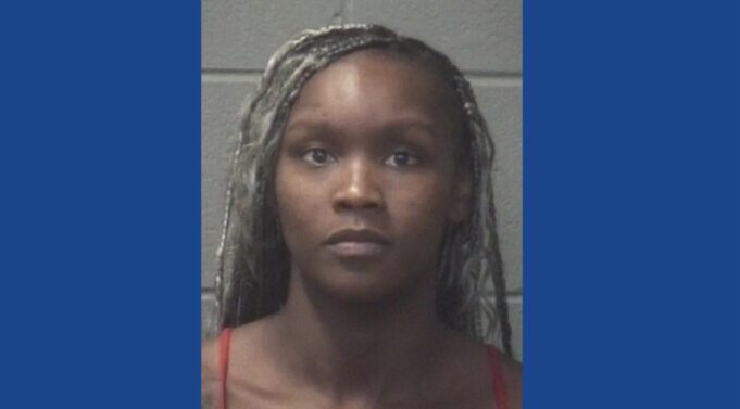 One person arrested after leaving 5-year-old home alone in North Carolina